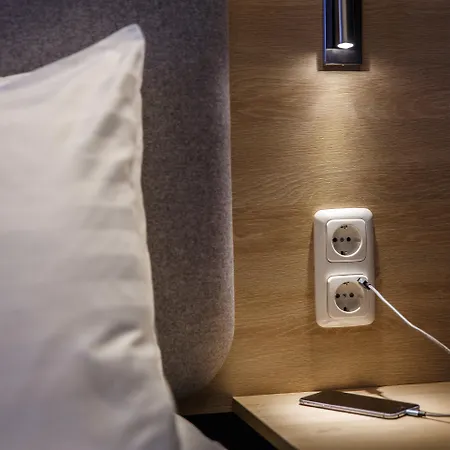 Holiday Inn Express Frankfurt Messe By Ihg-3